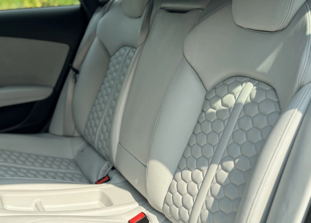 2016 AUDI RS7