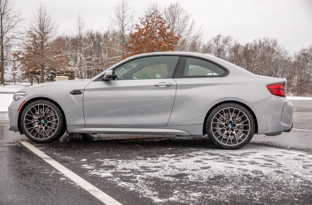 2019 BMW M2