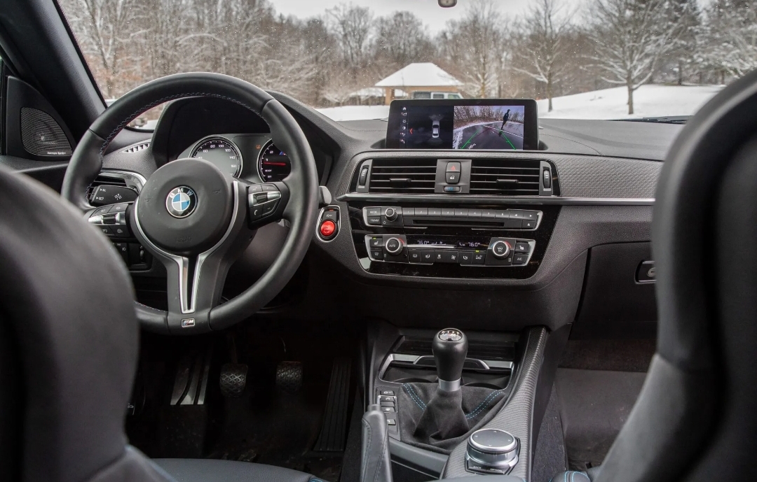 2019 BMW M2