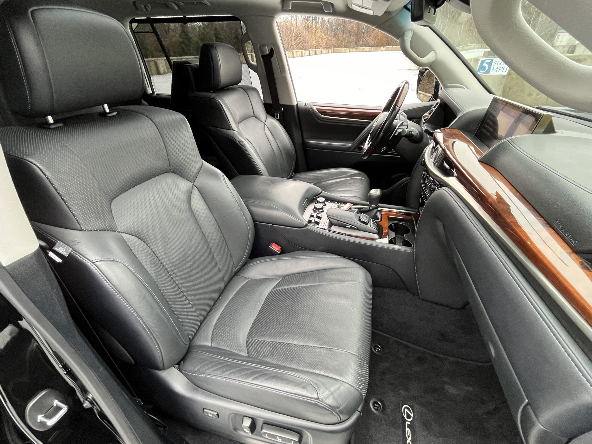 2016 Lexus LX570